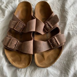 Size 41 medium brown leather mens Birkenstocks